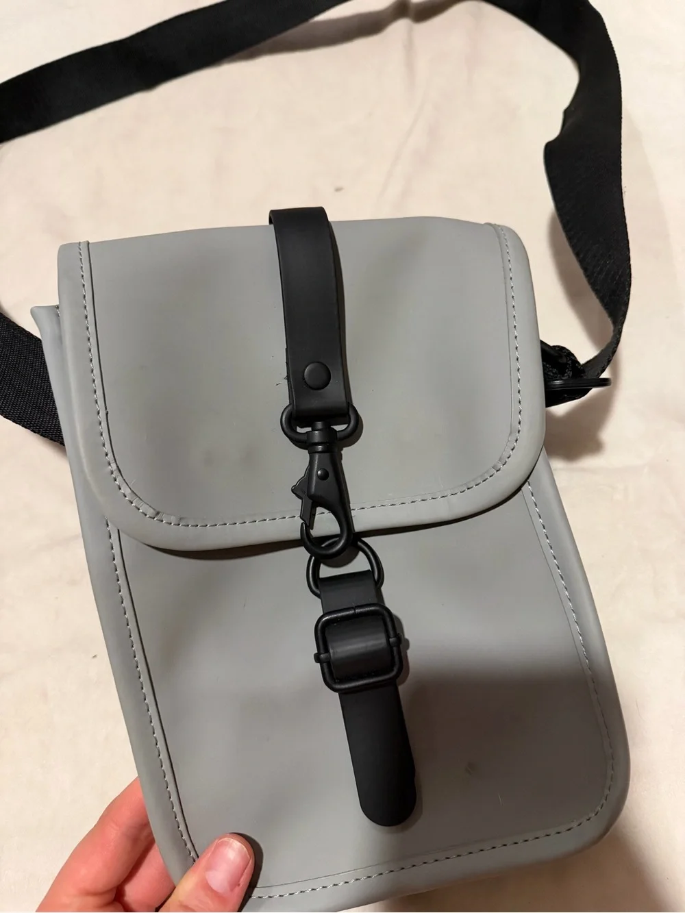Rains sleek gray